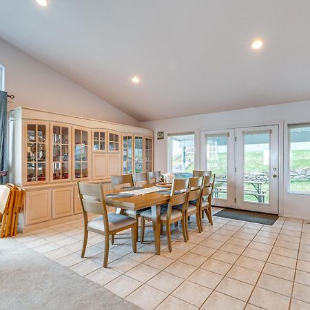 Inviting Great Falls Home With Wraparound Deck! Zewnętrze zdjęcie
