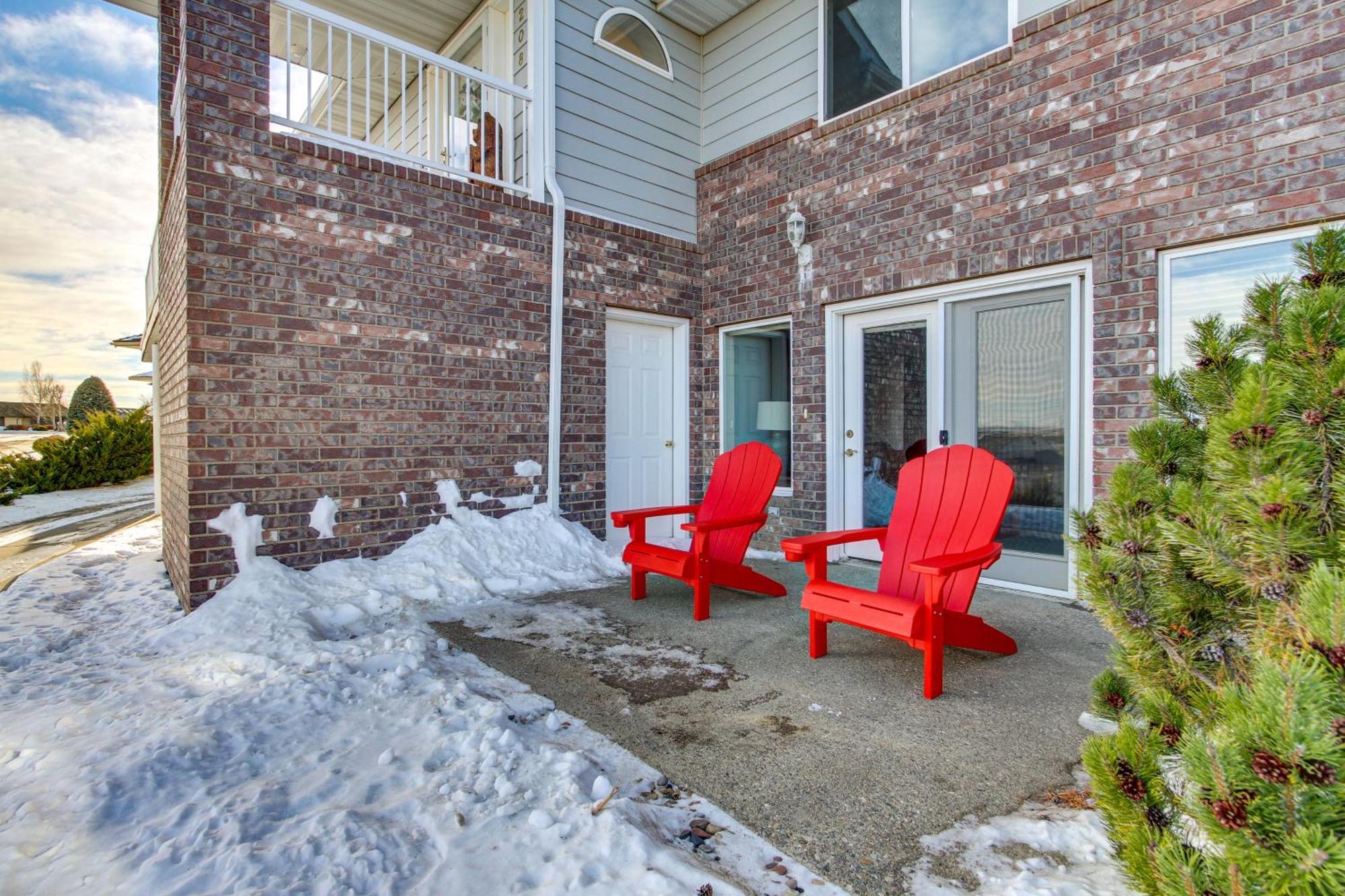 Inviting Great Falls Home With Wraparound Deck! Zewnętrze zdjęcie