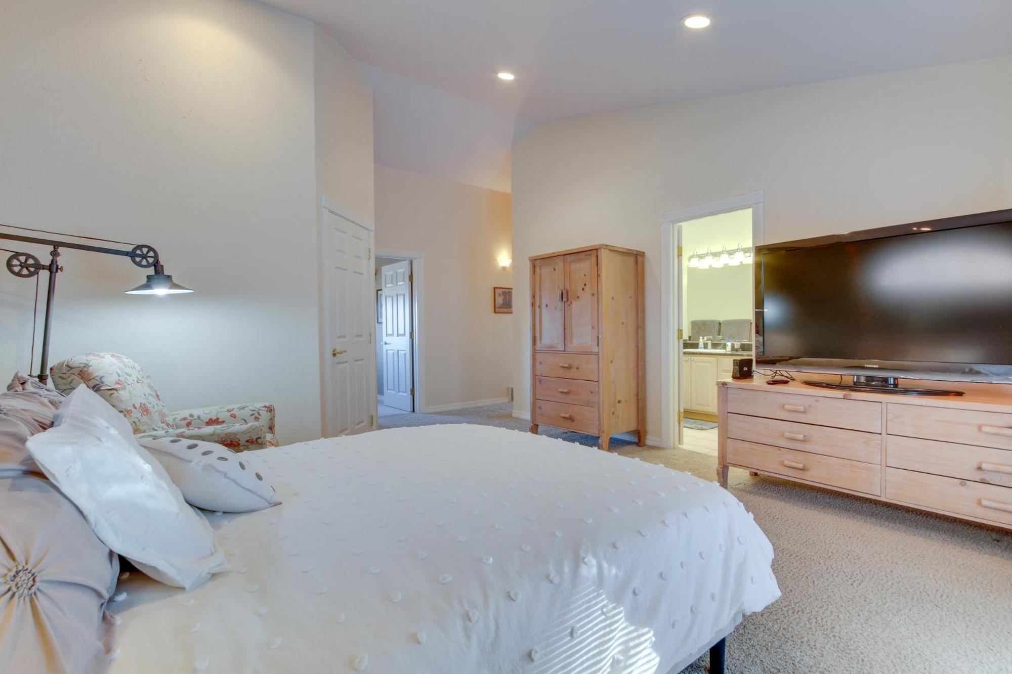 Inviting Great Falls Home With Wraparound Deck! Zewnętrze zdjęcie