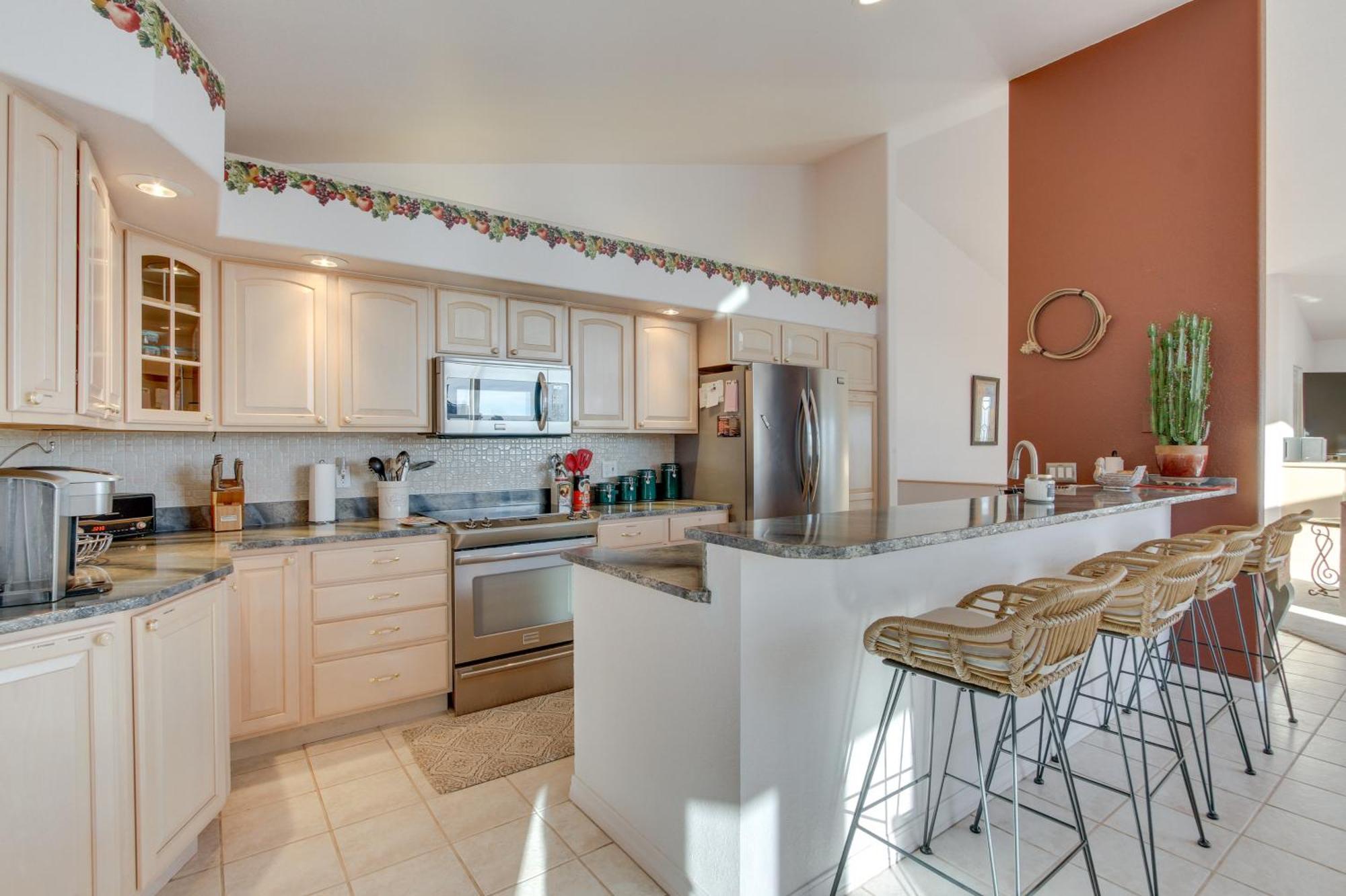Inviting Great Falls Home With Wraparound Deck! Zewnętrze zdjęcie