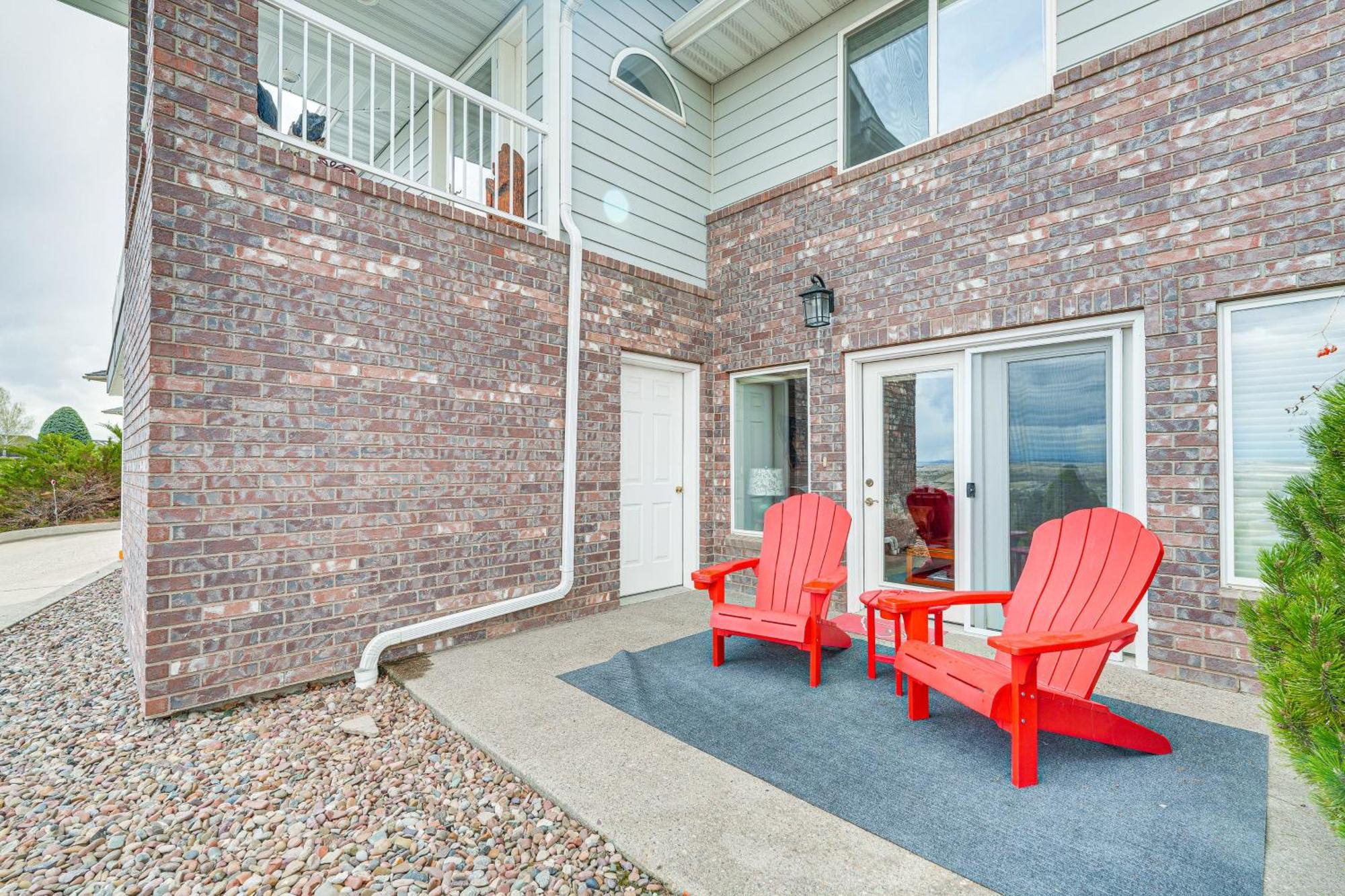 Inviting Great Falls Home With Wraparound Deck! Zewnętrze zdjęcie