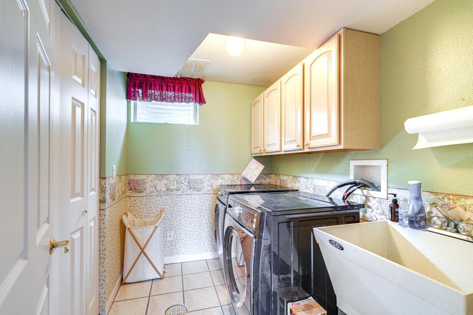 Inviting Great Falls Home With Wraparound Deck! Zewnętrze zdjęcie