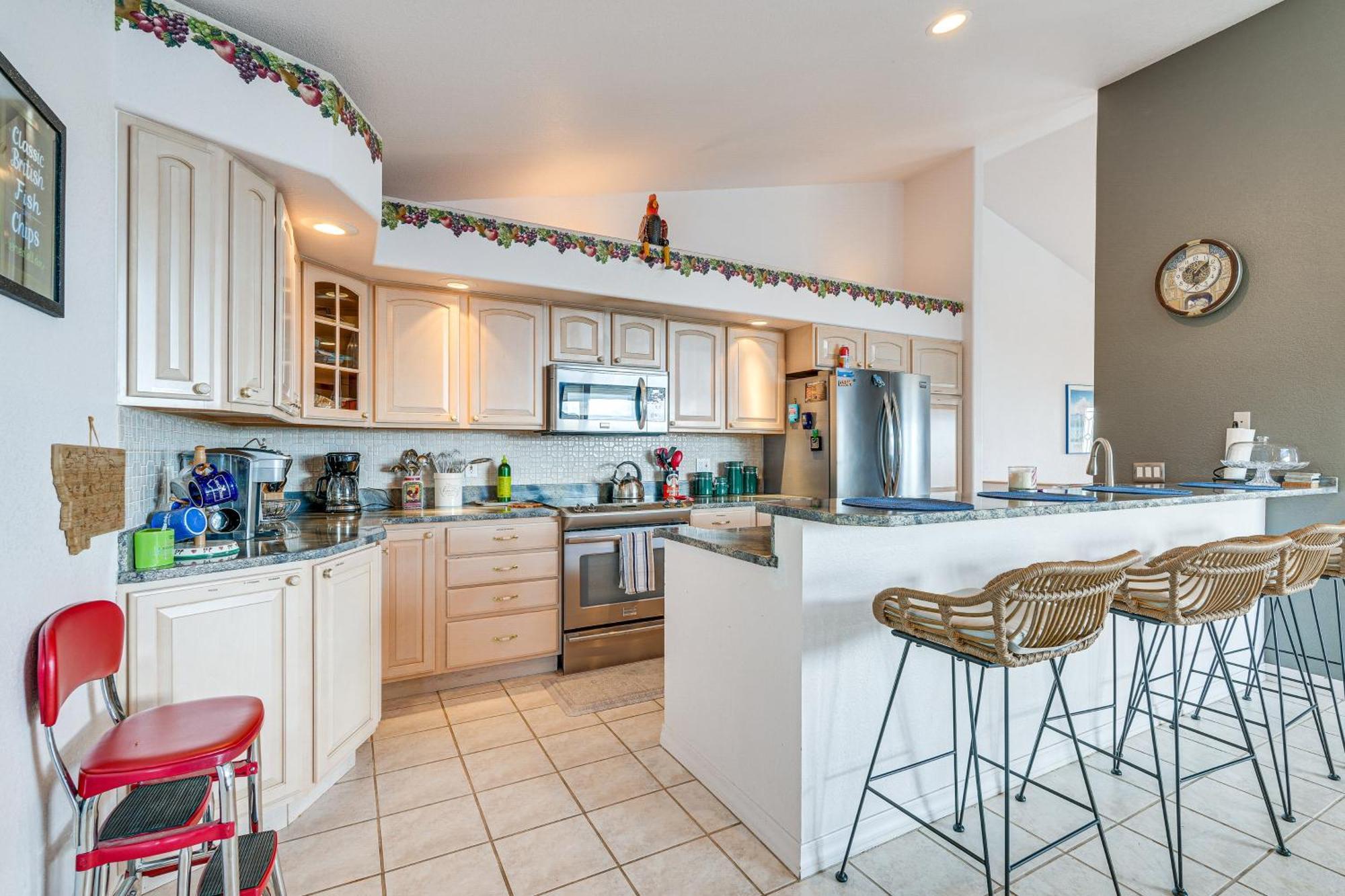 Inviting Great Falls Home With Wraparound Deck! Zewnętrze zdjęcie