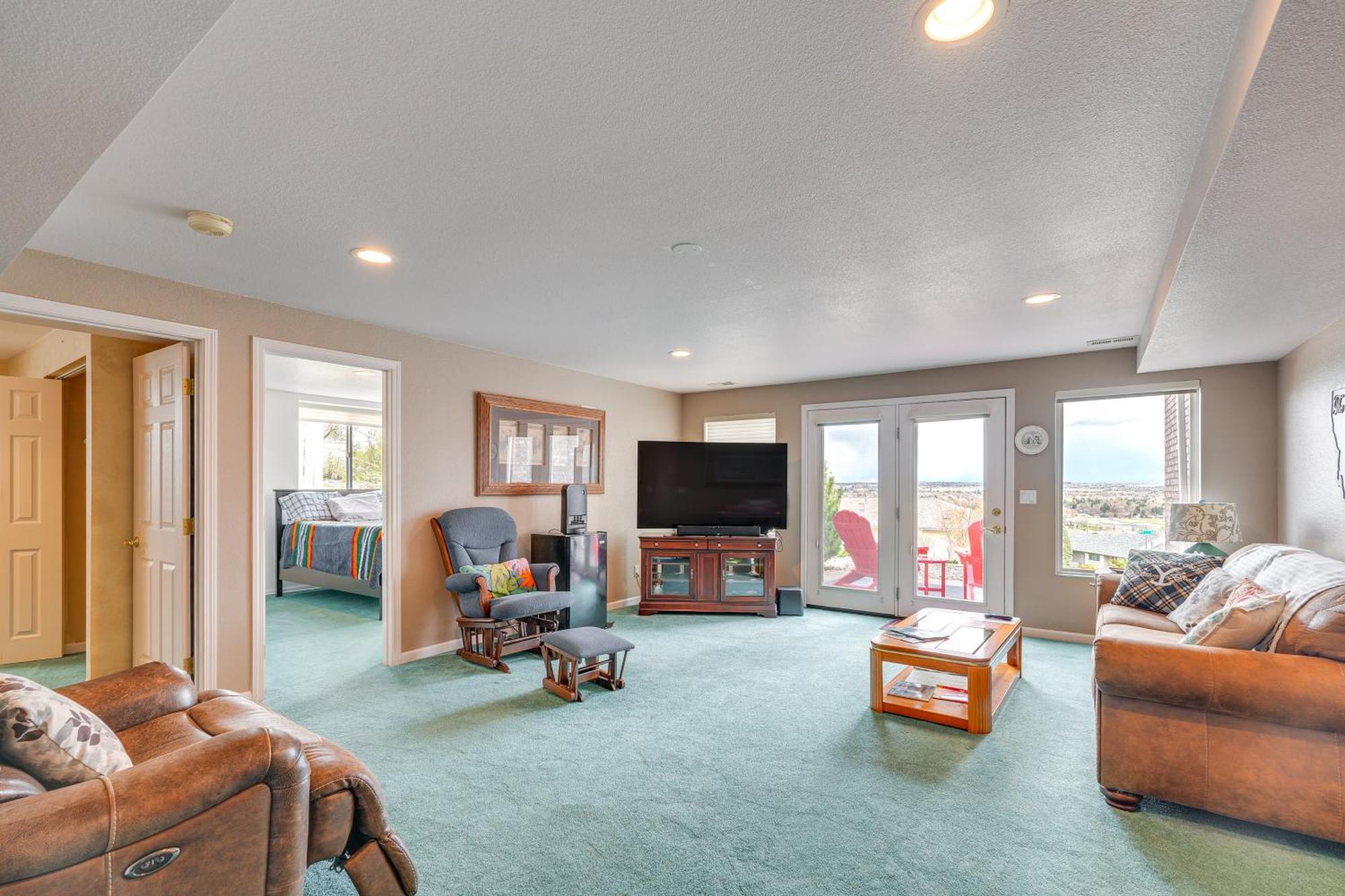 Inviting Great Falls Home With Wraparound Deck! Zewnętrze zdjęcie