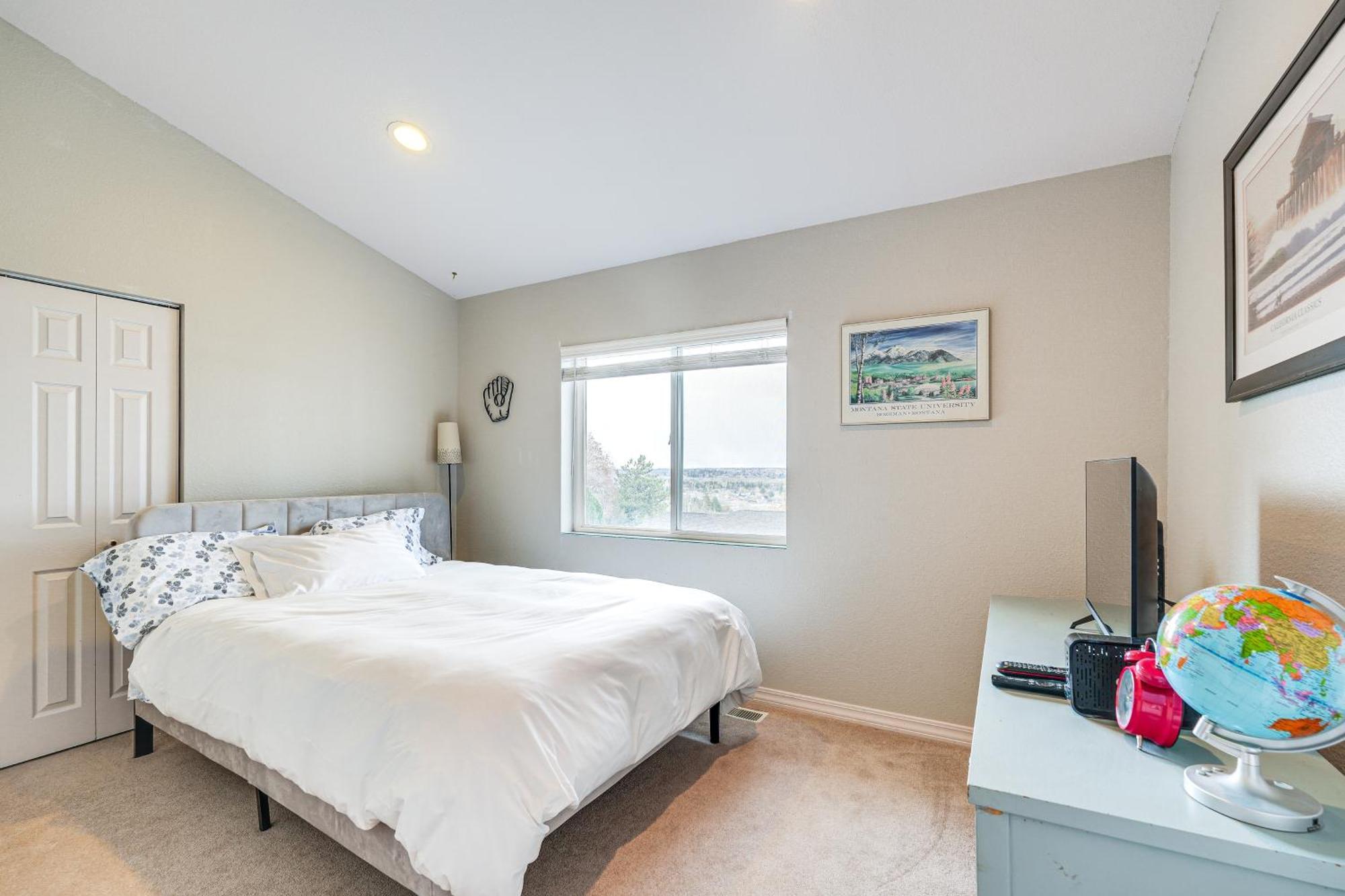 Inviting Great Falls Home With Wraparound Deck! Zewnętrze zdjęcie